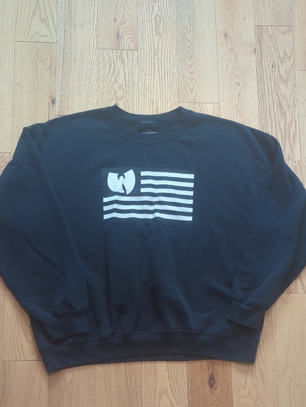 Wu-Tang. Vintage Black Graphic Crewneck Sweatshirt. Size XL.